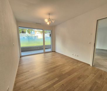 2PCES RECENT IN THE CITY CENTER - Photo 4