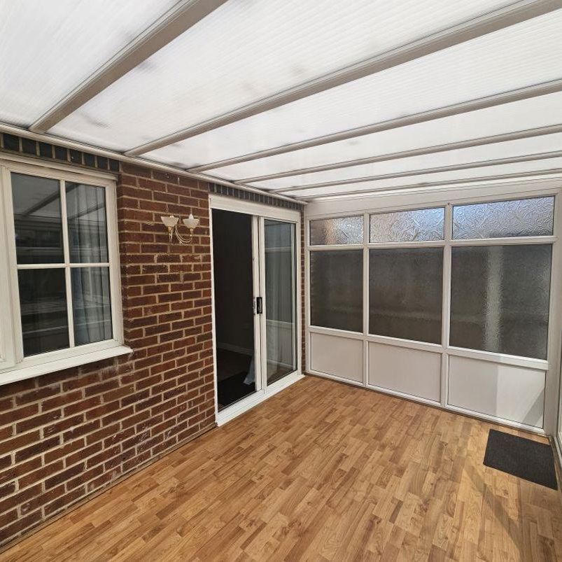 2 bedroom house to rent - Photo 1
