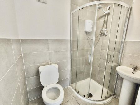 2 bedroom apartment to rent - Photo 4