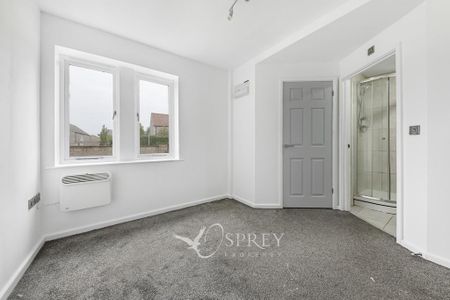 2 bedroom ground floor flat to rent - Photo 4