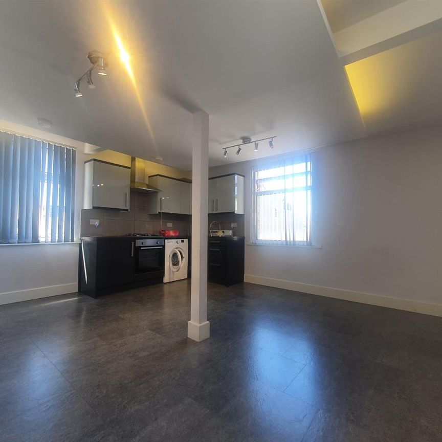 Colina Mews, London N15 - Photo 1