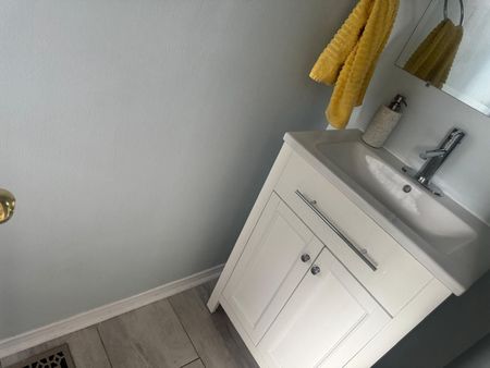 For Lease - 14 Blacksmith Lane, Whitby, Ontario - Photo 2