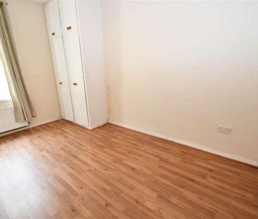 Bedroom T Floor In Aldershot, GU11 - Photo 2