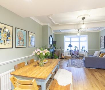 4 Bed Terraced House, Tilbrook Road, SE3 - Photo 2