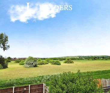 St. Christophers Close, Canvey Island, SS8 - Photo 3