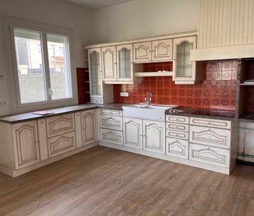Location Maison 3 pièces 68m² L ISLE D ESPAGNAC 16340 - Photo 4
