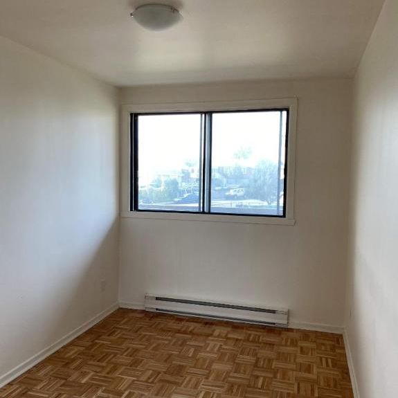 2 CH - 1 SDB - Laval - $1,375 /mo - Photo 1