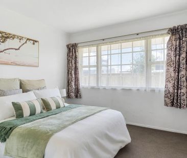 Solid, Sunny, & Supremely Convenient - Photo 5