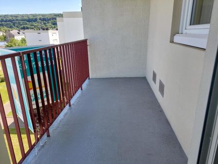 Location Appartement 3 pièces 59m² CAUDEBEC LES ELBEUF 76320 - Photo 4