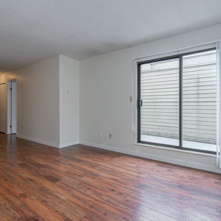 Acacia Grove Apartments - Photo 1