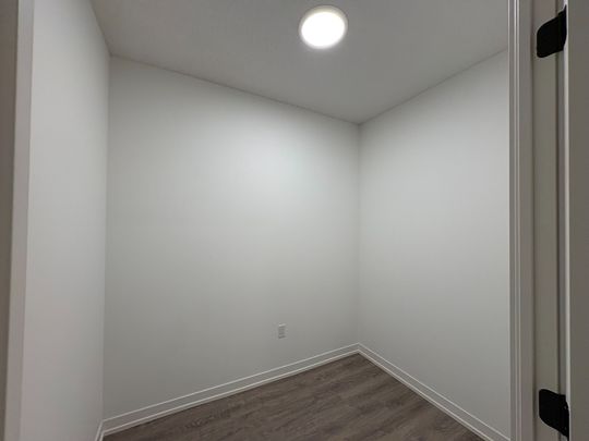 For Lease - 8 Interchange Way Unit# 3215, Vaughan, Ontario - Photo 1