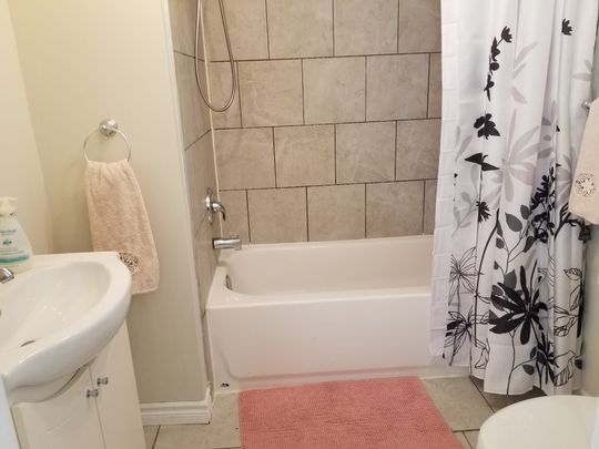 For Lease - 15B Cundles Road, Barrie, Ontario - Photo 1