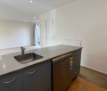Terrace Home in Prime Location, St Lukes! - Photo 5