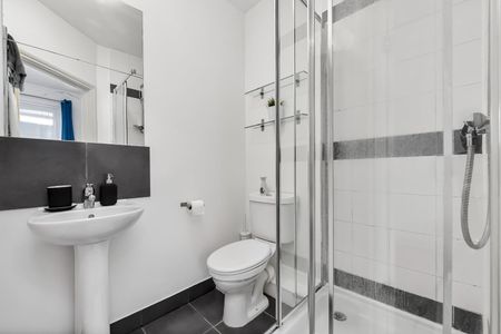 4 Bed Semi-Detached House, Carteret Way, SE8 - Photo 3