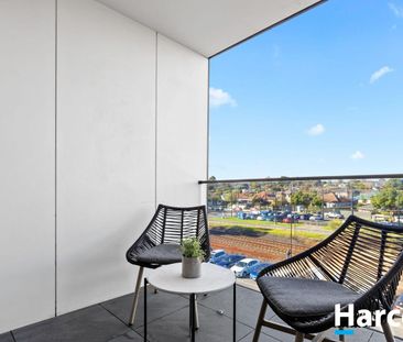 Appealing & Contemporary Apartment - Photo 2