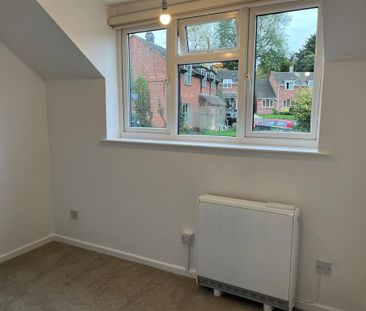 3 bedroom end of terrace house to rent - Photo 6