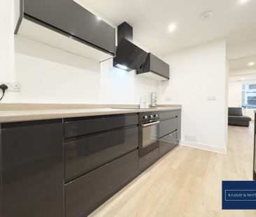 2 bedroom terraced house to rent - Photo 3