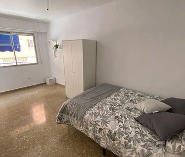 Carrer Joan Lluis Vives, Manises, Valencian Community 46940 - Photo 3