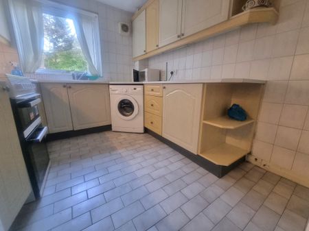 2 bedroom flat to rent - Photo 3