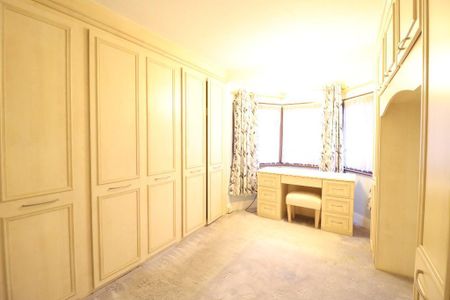 5 bedroom semi-detached house to rent - Photo 4