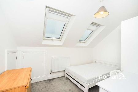 Mortimer Road, Filton, Bristol, Gloucestershire, BS34 - Photo 3