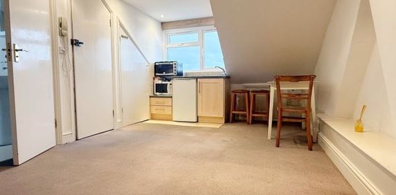 Studio Flat, Buckingham Street, Brighton - Photo 2