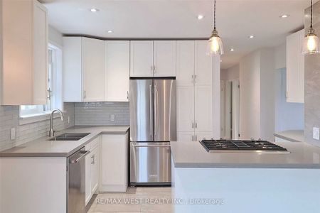 For Lease - 24 Oldham Road Unit# Main, Toronto, Ontario - Photo 5