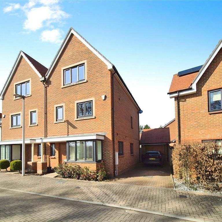 4 bedroom semi-detached house to rent - Photo 1