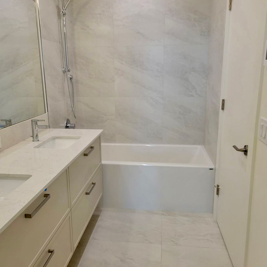 MOVALA: Brand New 2 Bdrm with Lakeview - Photo 1