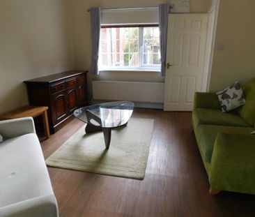 2 bedroom terraced house to rent - Photo 2