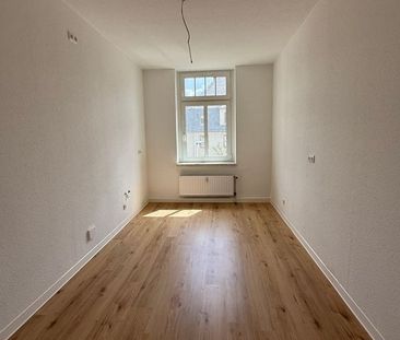 Neu Sanierte 4 Raum Wohnung mit kleinem Balkon in Zwickau Pölbitz a... - Photo 6