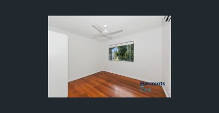 Comfortable Family Living in a Prime Carina Location - Photo 4