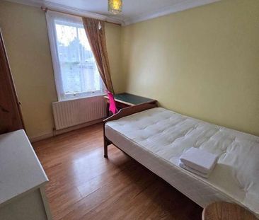 Trundleys Road, London, SE8 - Photo 2