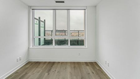 For Lease - 405 Dundas Street Unit# 306, Oakville, Ontario - Photo 4