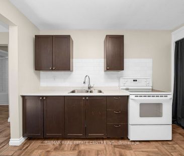 For Lease - 5 Ontario Street Unit# #2 MAIN FLOOR, Halton Hills, Ont... - Photo 2