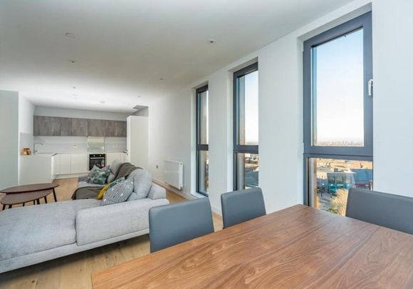 2 Bed Flat, Station Approach, E17 - Photo 1