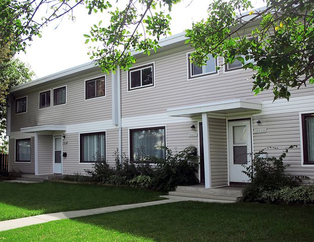 Lauderdale Manor | 10423 132 Avenue NW, Edmonton - Photo 1