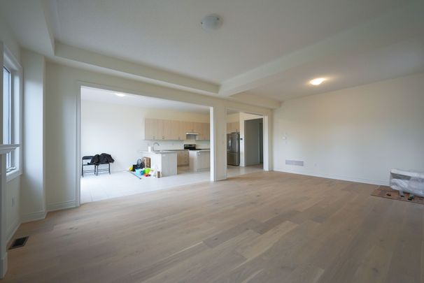 For Lease - 72 Boccella Crescent, Richmond Hill, Ontario - Photo 1