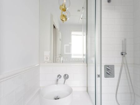 Excellent 4 Bedroom penthouse with 24m² terrace for rent in Justicia, Madrid - Photo 2