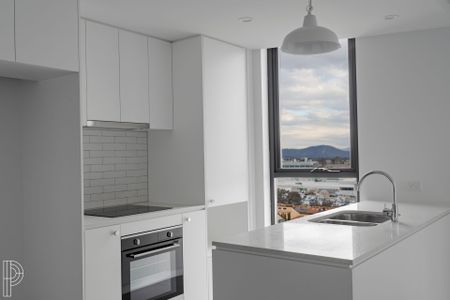 Brand New 2-Bedroom Apartment with Rooftop Pool and Stunning Views in Gungahlin - Photo 4