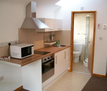 Studio to rent - Photo 1