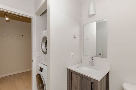 For Lease - 66 Bay Street Unit# 107, Hamilton, Ontario - Photo 2