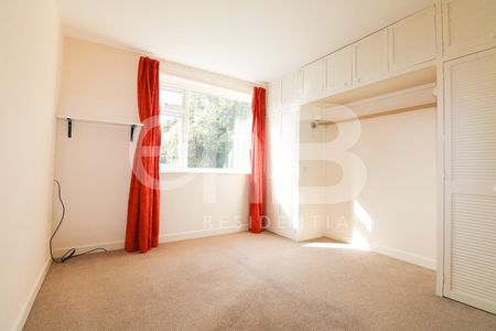 St John Court , Coten End, Warwick - Photo 5