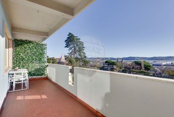 Apartamento T3 em Lisboa