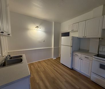 For Lease - 491 Eagle Street Unit# B, Newmarket, Ontario - Photo 6