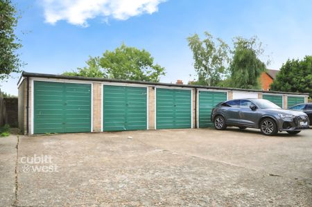 2 bedroom ground flat to rent - Photo 2