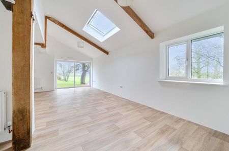 2 bedroom semi-detached house to rent - Photo 2