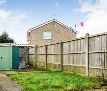 2 bedroom semi-detached house to rent - Photo 6