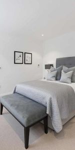 1 bedroom flat in London - Photo 3