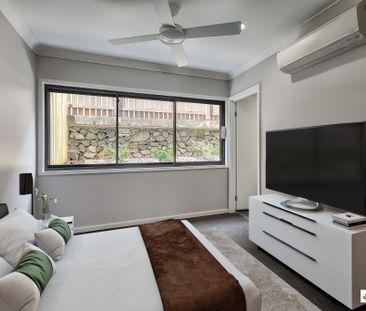 Modern 3 Bedroom Townhouse + Ducted Air Con! - Photo 4